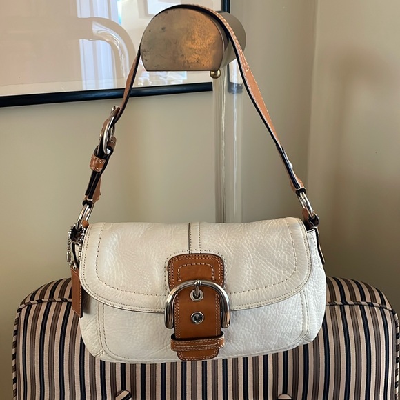 Coach Handbags - Y2K/vintage coach F13105 pebbled leather SOHO off white with tan shoulder bag